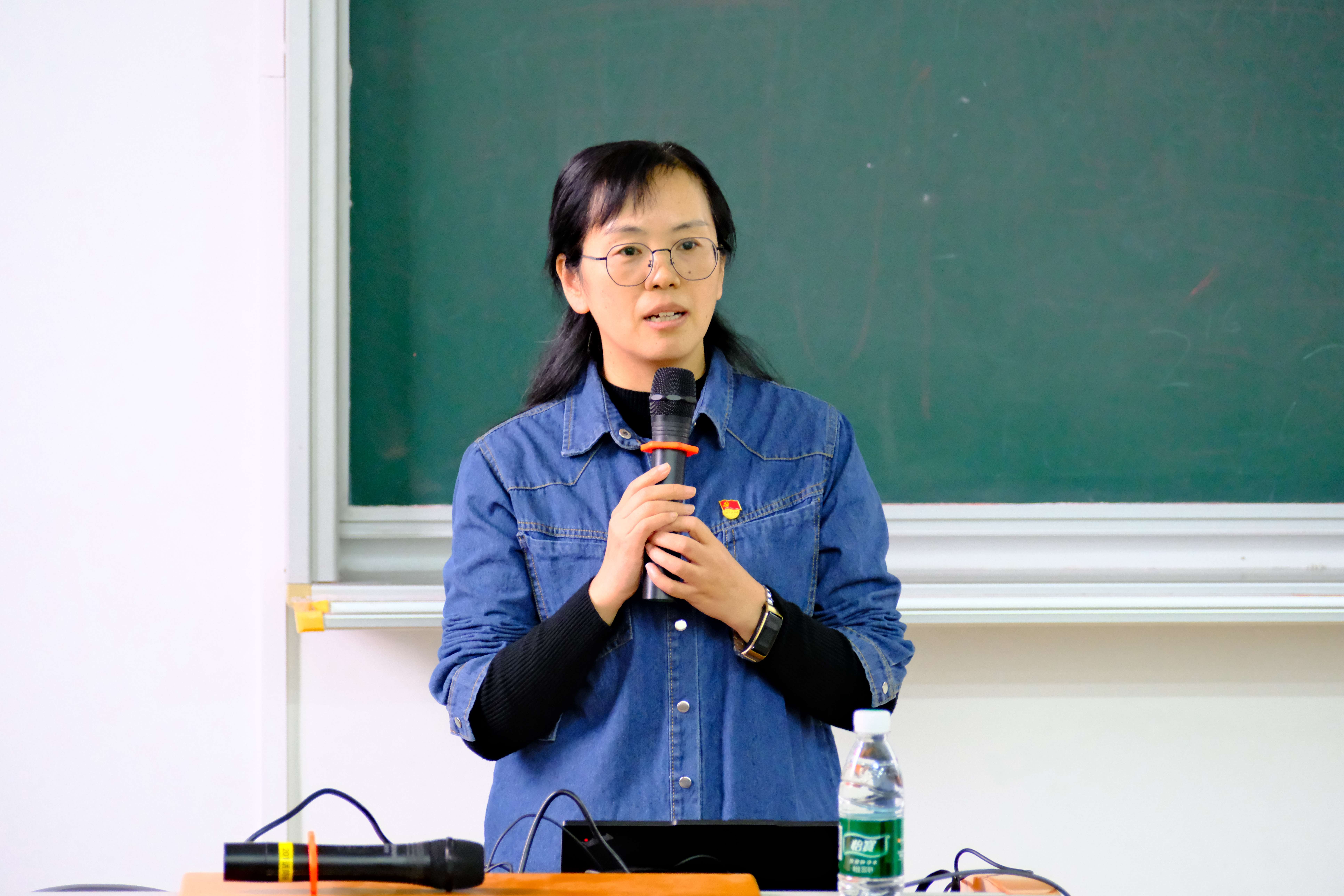 杨艳琴0.JPG 杨艳琴0.JPG