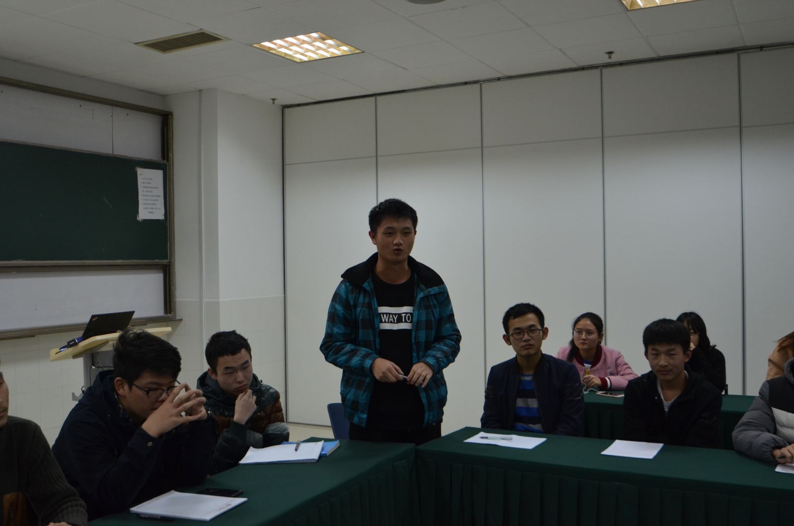 师生沟通 携手共进——计算机科学与304am永利集团召开2017级本科新生座谈会