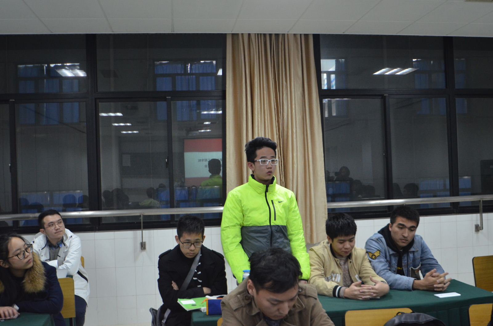 师生沟通 携手共进——计算机科学与304am永利集团召开2017级本科新生座谈会