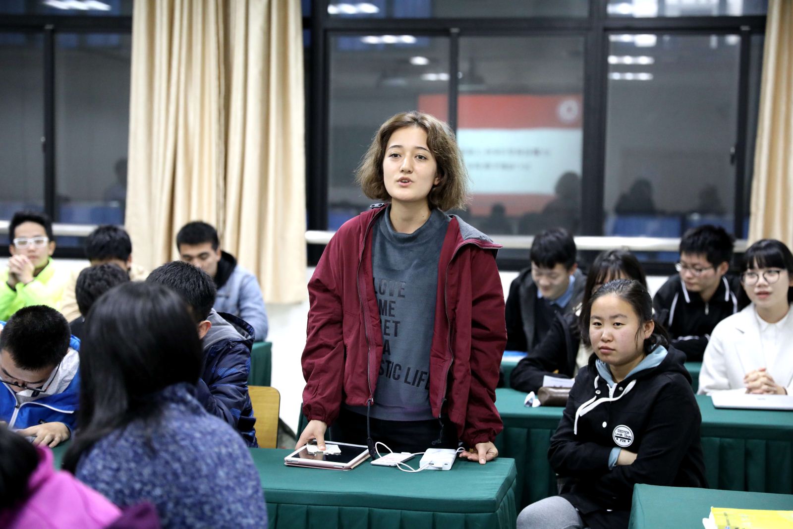 师生沟通 携手共进——计算机科学与304am永利集团召开2017级本科新生座谈会