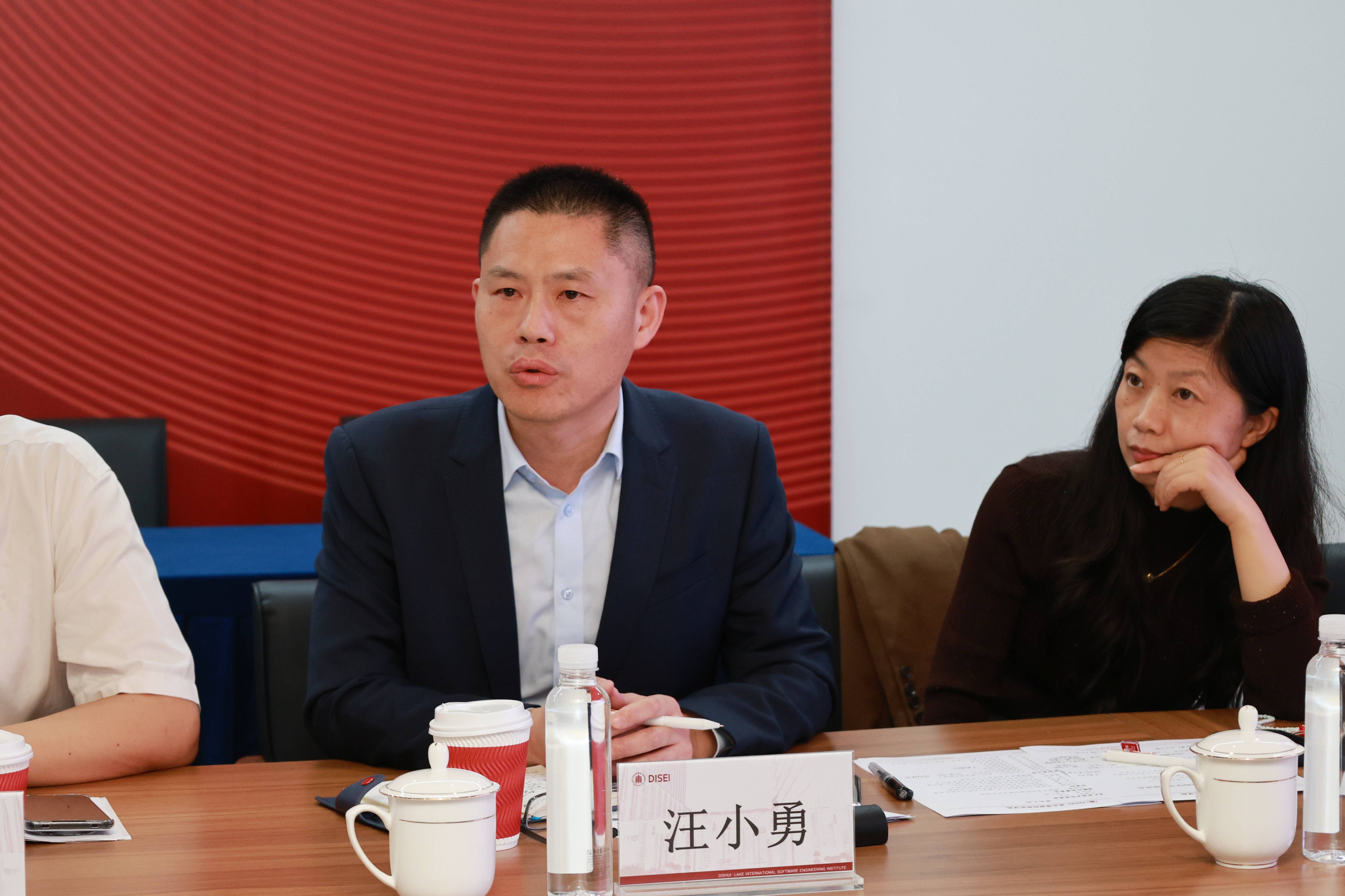 汪小勇(1).jpg 汪小勇(1).jpg